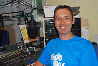 Pete Bray in the studio